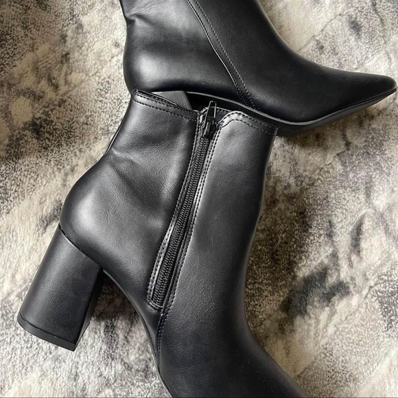 Call it Spring black ankle boots
Size: US 6.5 / EUR 37 - Picture 6 of 8